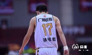 上海男篮将追逐周琦、赵继伟等国手，尽可能的去补强