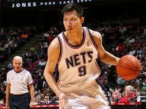 该死的伤病！当年还在NBA的易建联身体素质有多好